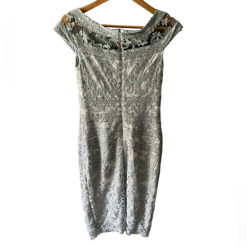 Tadashi Shoji Filigree Embroidered Lace
Dress Size 2 - Picture 4 of 7